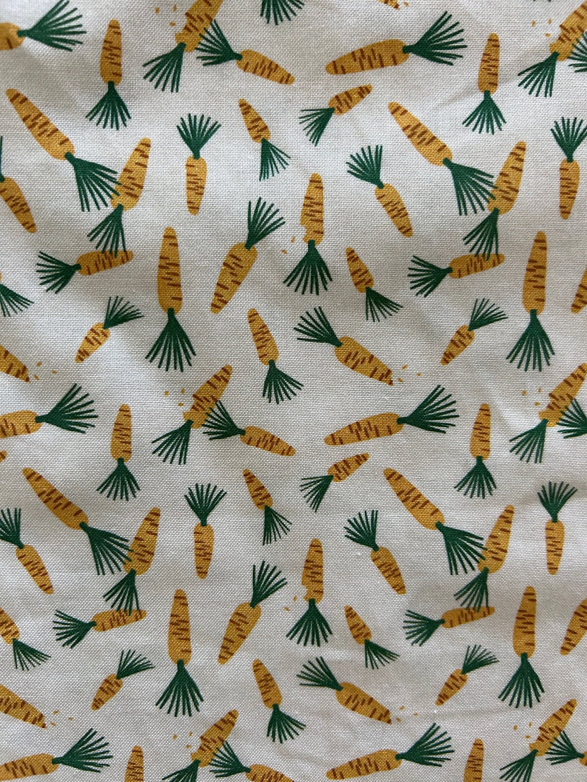 Carrots Bow Top